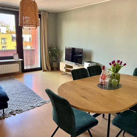 Apartament Schoene 3-zimmer City-wohnung Neumünster